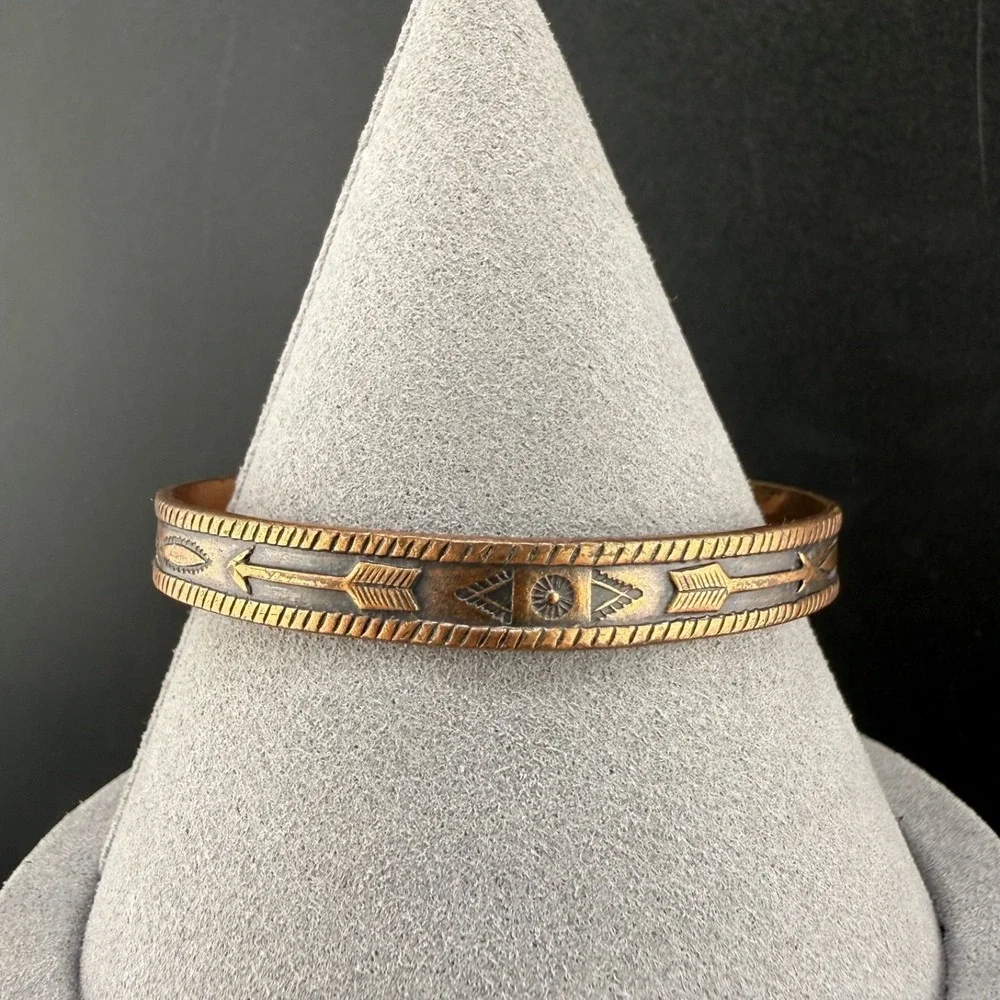 Vintage Solid Copper Cuff Bracelet Arrow Southwestern‎ 6.5